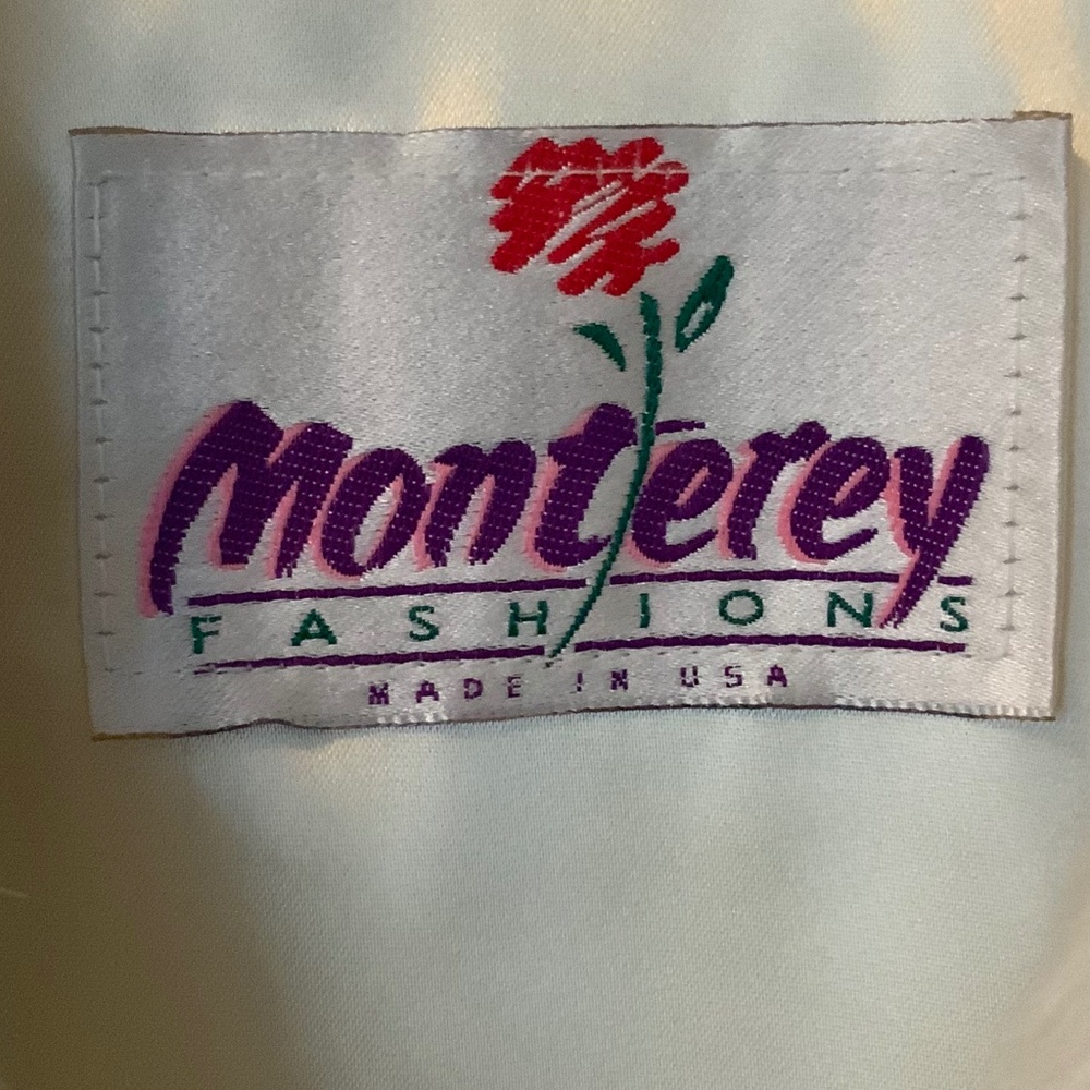 Monterey Fashions - Vintage White Faux Fur Coat - Picture 5 of 12